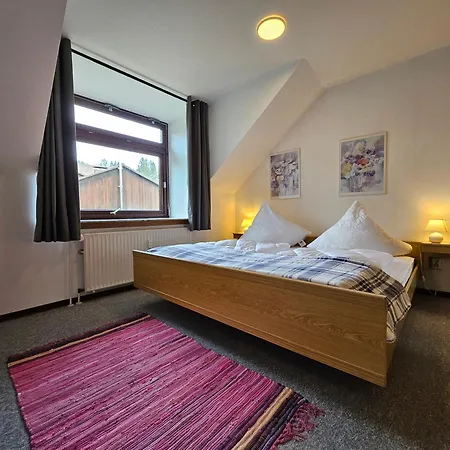 Hbo Abbassian Apartment *