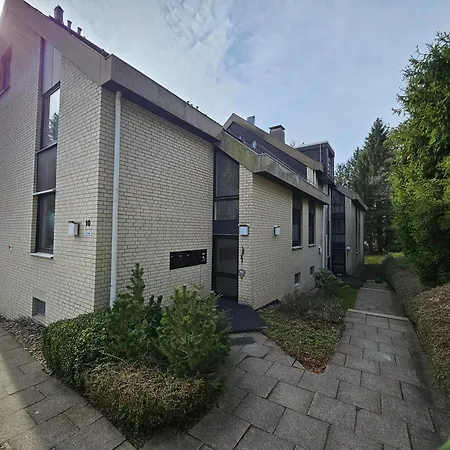 Hbo Abbassian Apartment *